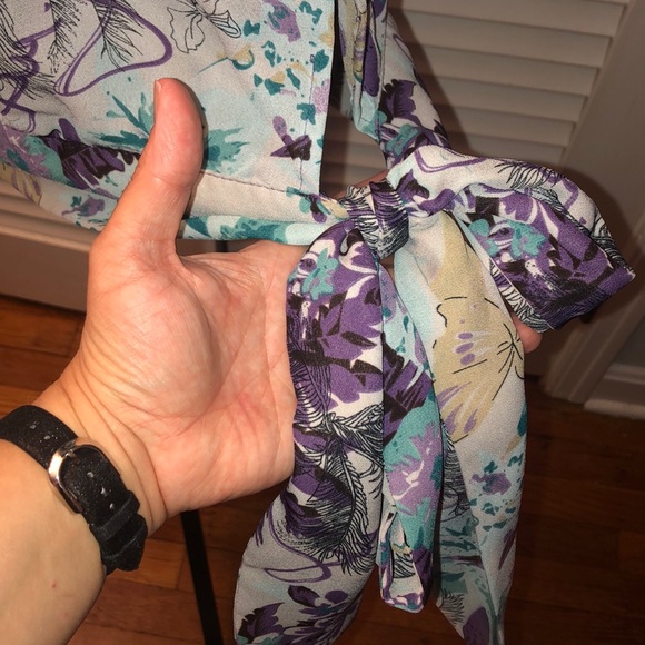 Agora Tie Waist Floral Tops Bundle of 2 - Picture 6 of 16